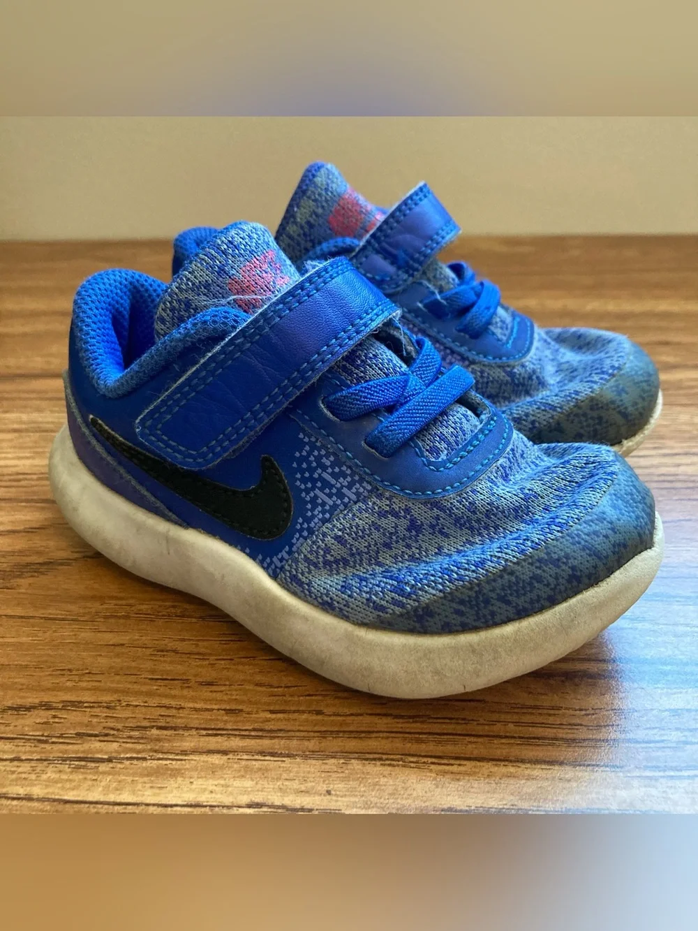 5/$15 Nike Toddler Blue Slip-On Sneakers 7